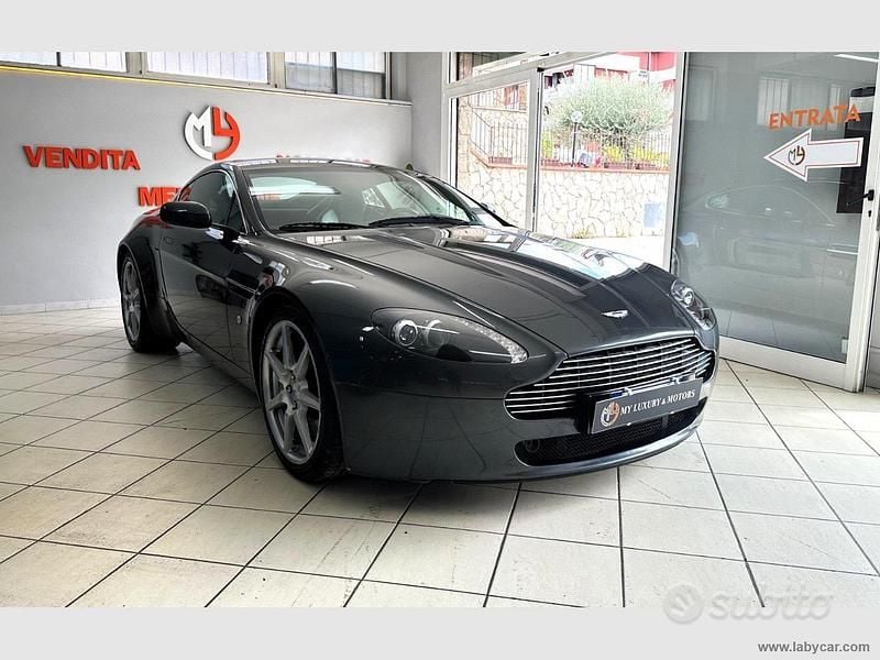 Usata Aston Martin V8 Vantage 385 CV (283 kW) 2006 Gray Coupé