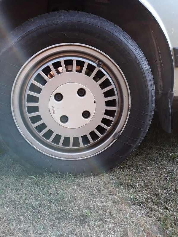 Usata Saab 900 144 CV (105 kW) 1983 Argento