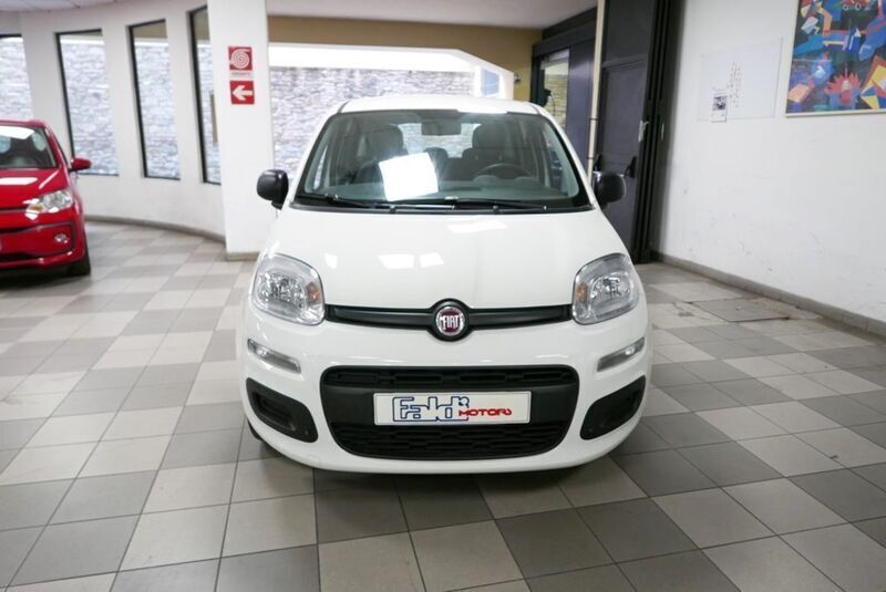 Usato 2012 Fiat Panda 1.2 Benzin 69 CV (8.450 €)