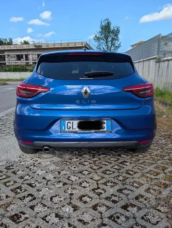 Usata Renault Clio V Techno 101 CV (74 kW) 2022 Blu Berlina