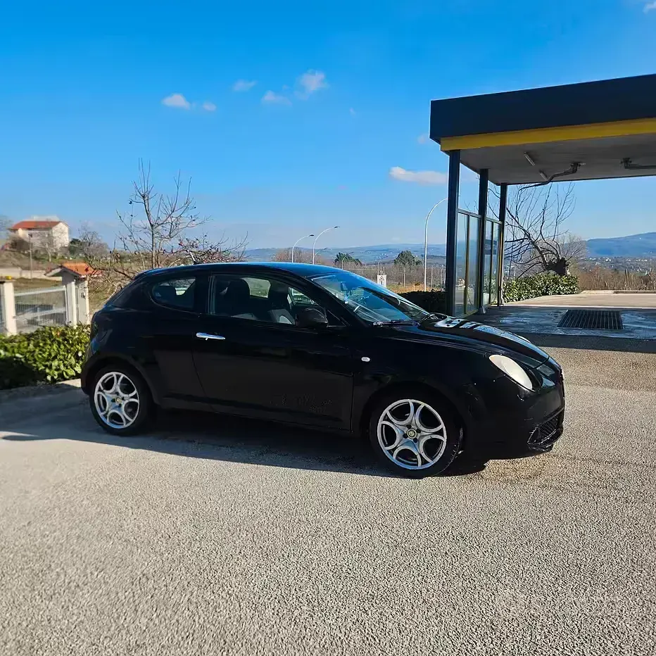 Usata Alfa Romeo MiTo 79 CV (58 kW) 2009 Nero Utilitaria