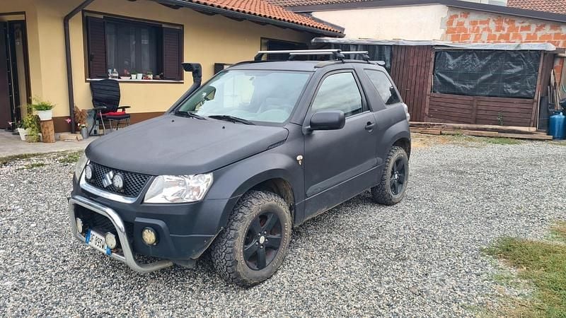 Usata Suzuki Vitara 94 CV (69 kW) 2007 Nero SUV