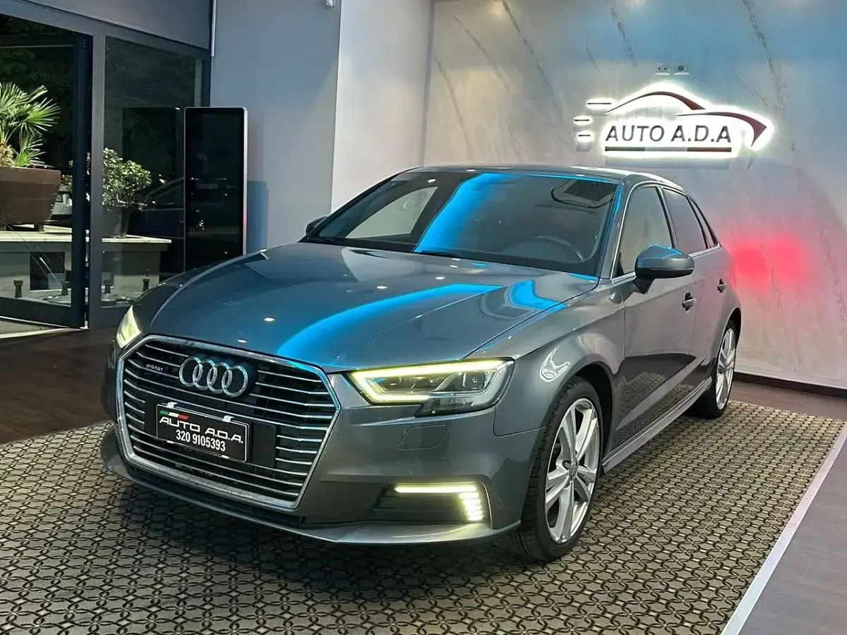Usata Audi e-tron Admired 150 CV (110 kW) 2020 Grigio SUV