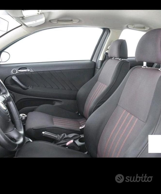 Usata Alfa Romeo 147 120 CV (88 kW) 2008 Grigio Utilitaria