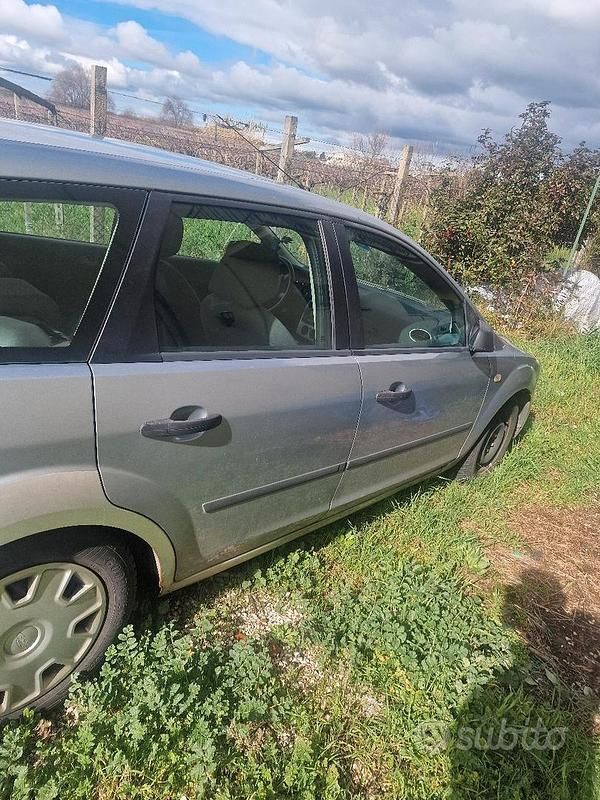 Usata Ford Focus 2005 Grigio Station wagon