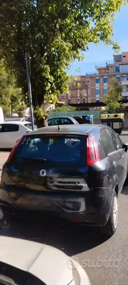 Usata Fiat Grande Punto 75 CV (55 kW) 2009 Nero Utilitaria