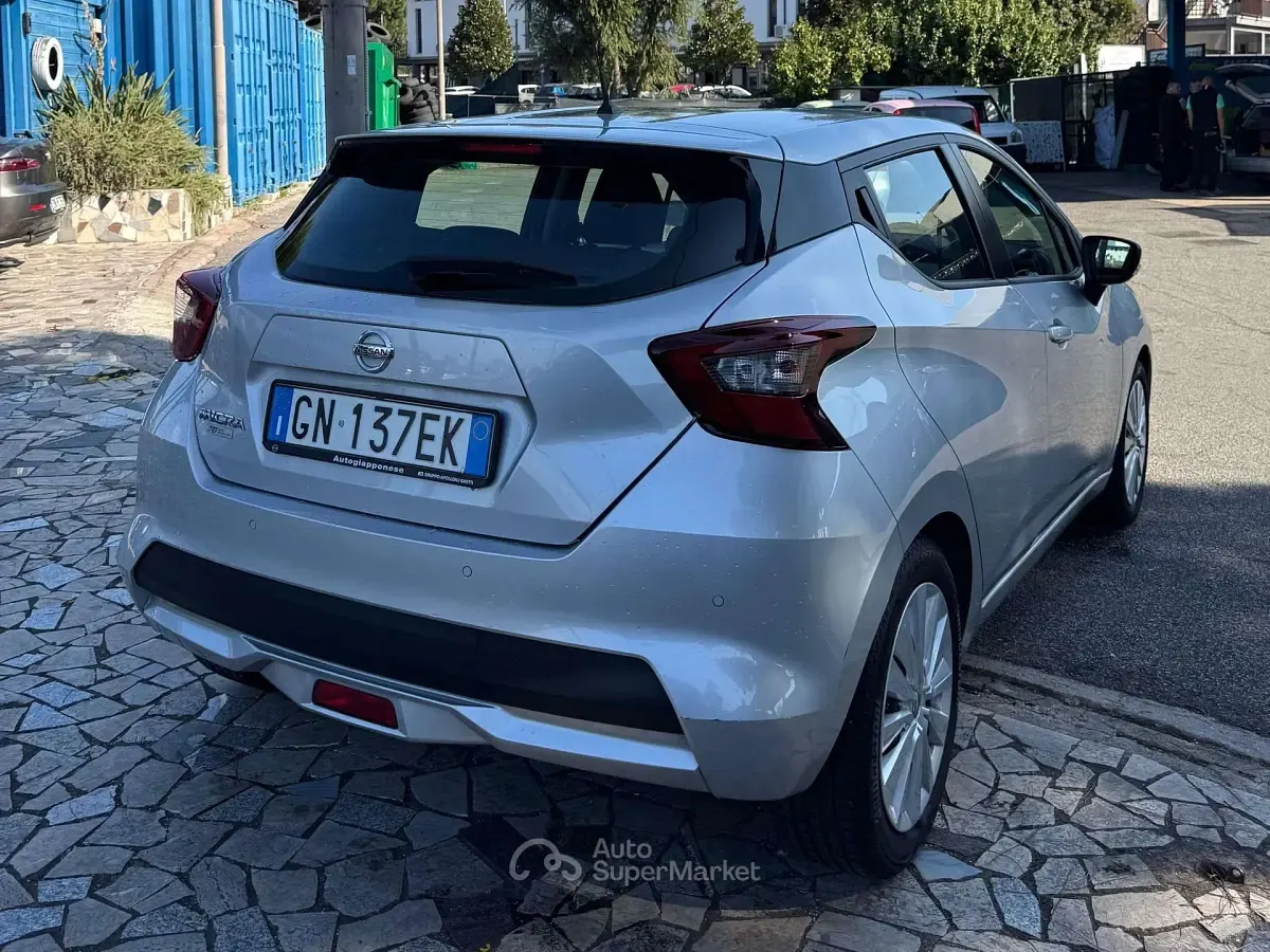 Begagnad Nissan Micra Acenta 92 HK (67 kW) 2023 Silver Halvkombi