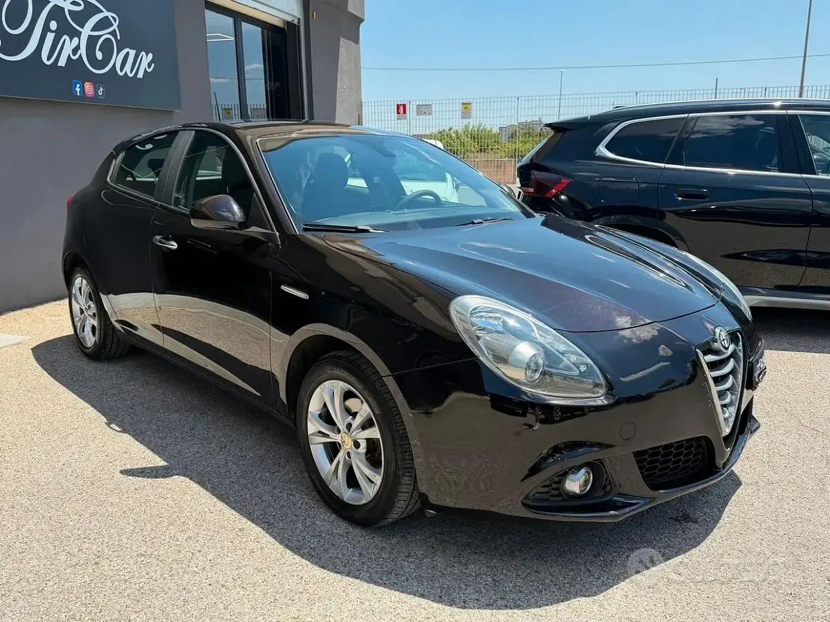 Usata Alfa Romeo Giulietta 105 CV (77 kW) 2014 Nero Utilitaria