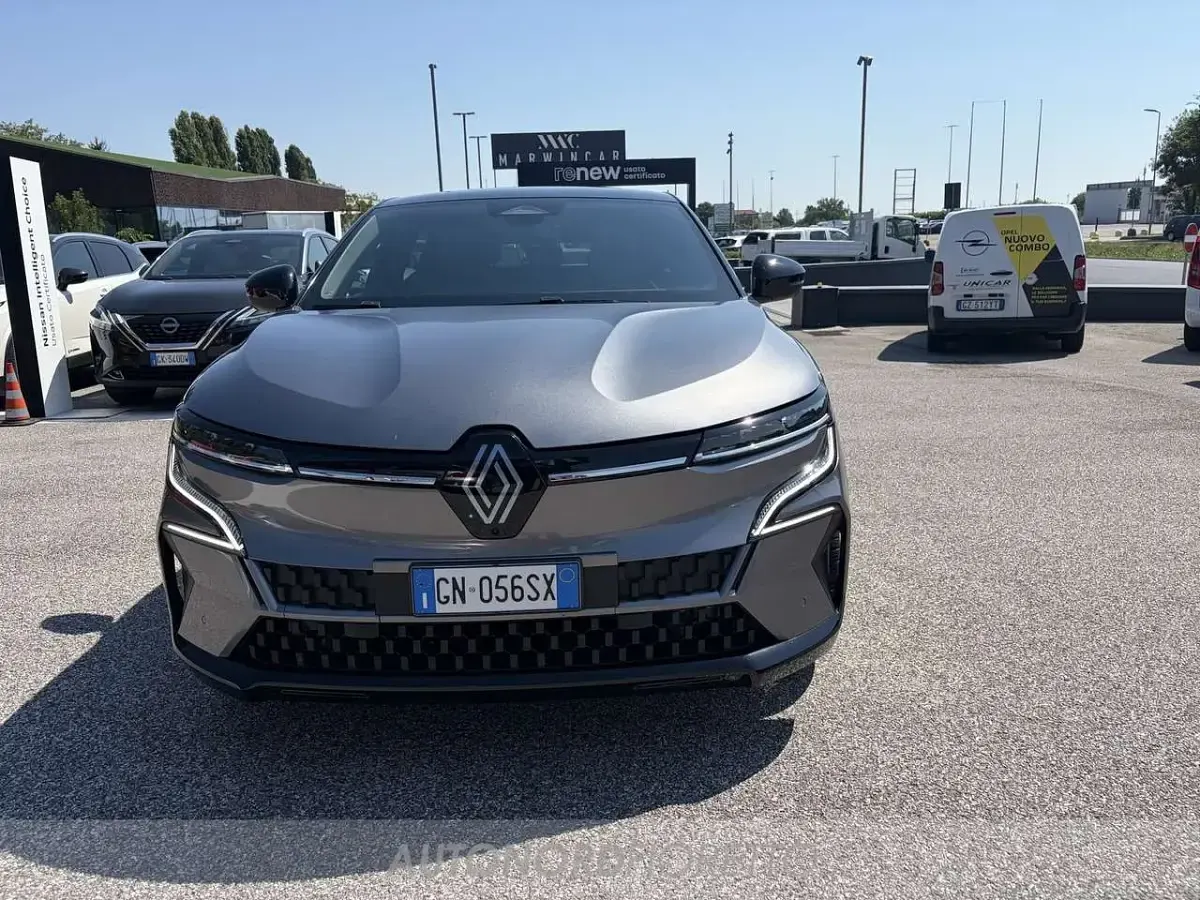 Usata Renault Megane E-Tech Techno 55 kW (75 CV) 2023 Grigio Berlina