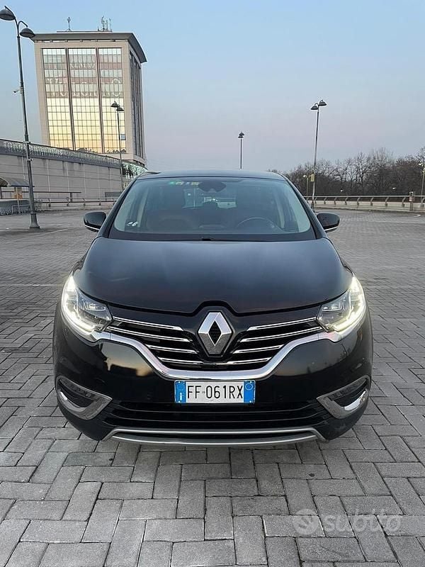 Usado Renault Espace Initiale Paris 160 CV (117 kW) 2016 Negro Monovolumen