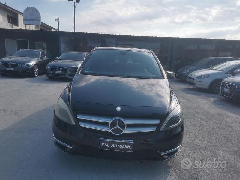 Usata Mercedes B200 Premium 136 CV (100 kW) 2012 Nero Monovolume