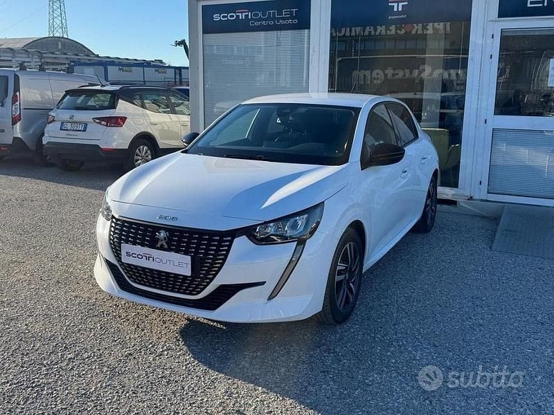 Usata Peugeot 208 Active 101 CV (74 kW) 2022 Other Utilitaria