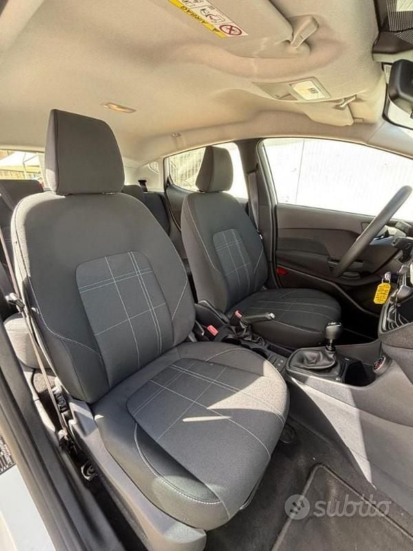 Begagnad Ford Fiesta 2020 Vit Halvkombi