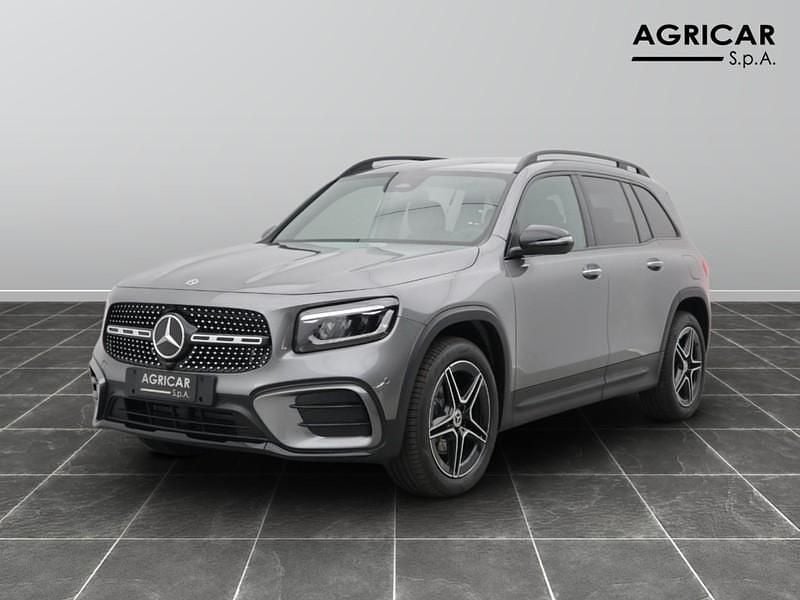 Grigio Nuova 2026 Mercedes GLB200 Advanced Plus SUV | 47.900 € (Buon prezzo) - Immagine 1/4