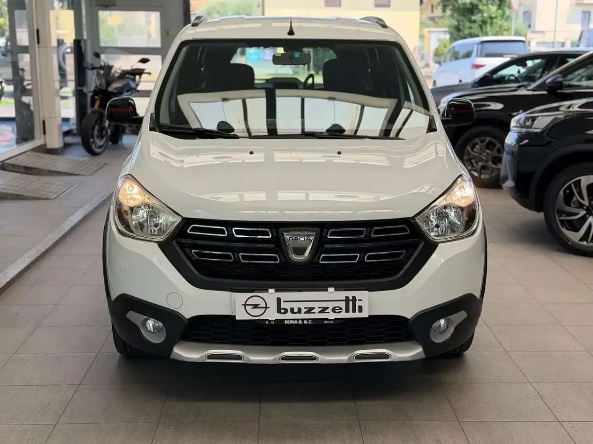 Usata Dacia Lodgy Stepway 109 CV (80 kW) 2019 Bianco Monovolume