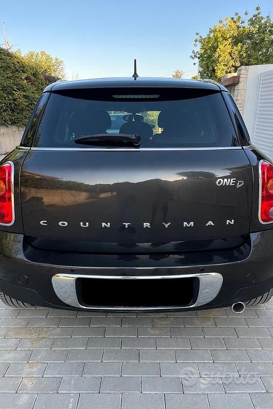 Usata Mini Countryman 111 CV (81 kW) 2015 Marrone SUV