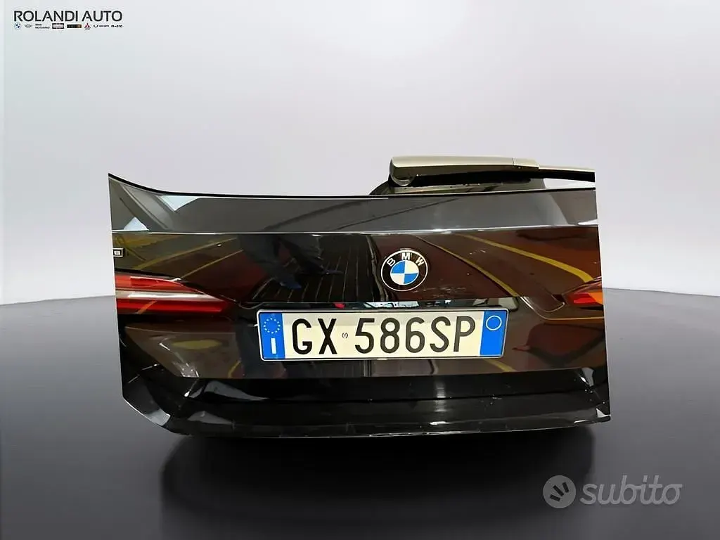 Usata BMW 520 M Sport 197 CV (144 kW) 2024 Blu Station wagon