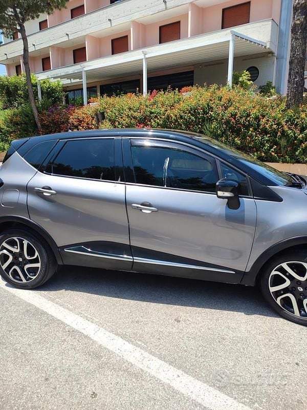Usata Renault Captur 90 CV (66 kW) 2015 SUV