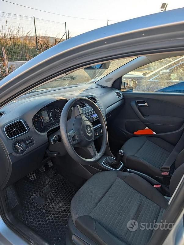 Usata VW Polo 75 CV (55 kW) 2011 Grigio Utilitaria