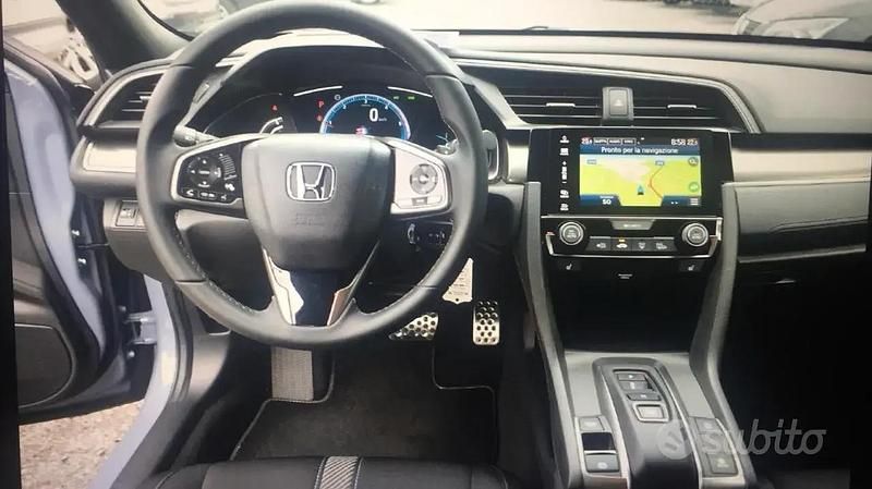 Usata Honda Civic 120 CV (88 kW) 2019 Grigio Berlina