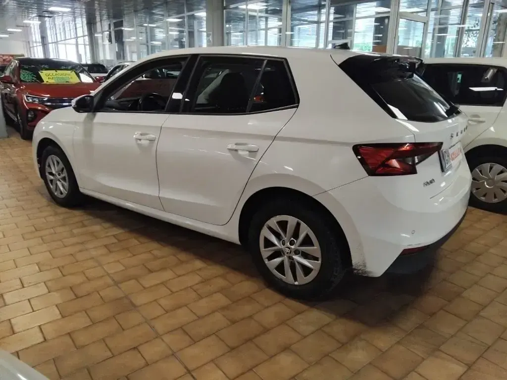 Usata Skoda Fabia Ambition 80 CV (58 kW) 2021 Bianco magnolia / pastello Utilitaria