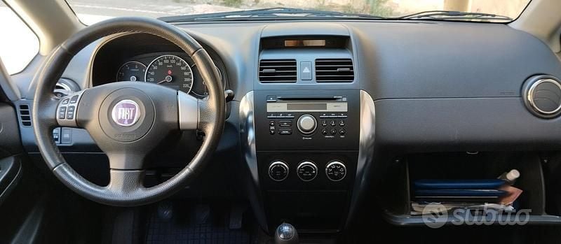 Usata Fiat Sedici 120 CV (88 kW) 2008 Nero SUV