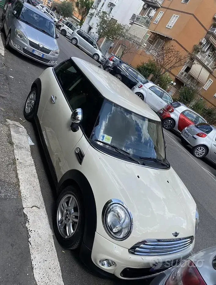 Usata Mini ONE 98 CV (72 kW) 2011 Giallo Utilitaria