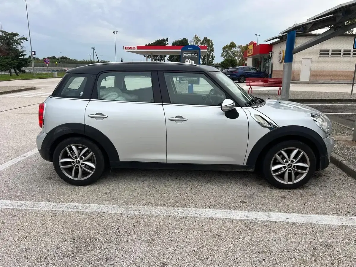 Usata Mini Countryman 143 CV (105 kW) 2012 Grigio SUV