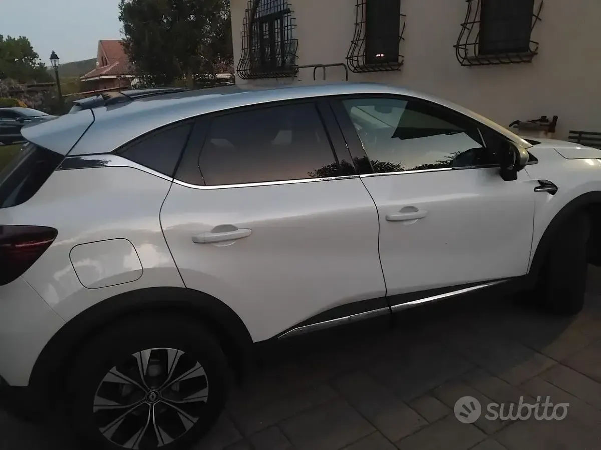 Usata Renault Captur 101 CV (74 kW) 2023 Bianco SUV