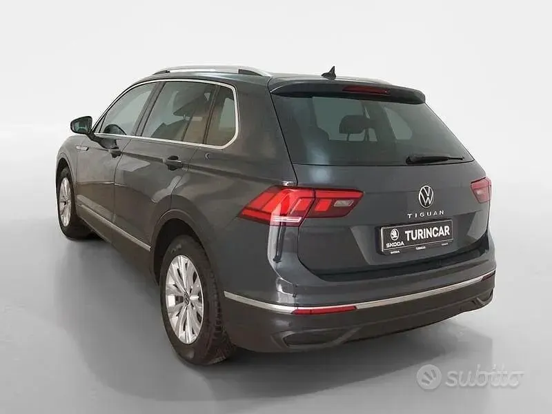 Usata VW Tiguan Life 150 CV (110 kW) 2020 Grigio SUV