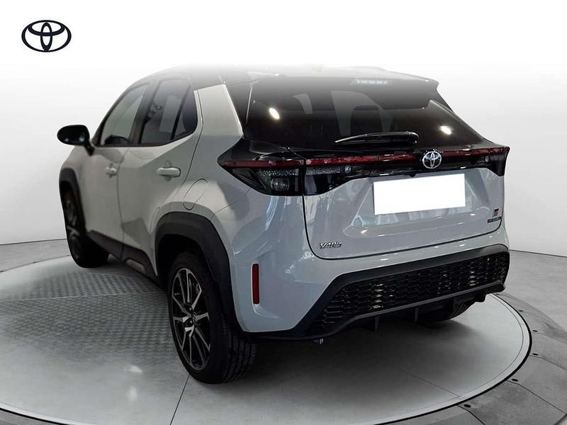 Usata Toyota Yaris Cross Sport 92 CV (67 kW) 2024 Dynamic grey & black SUV