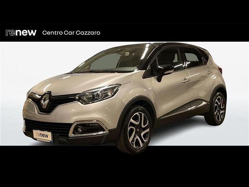 Usata Renault Captur Zen 90 CV (66 kW) 2015 Grigio chiaro SUV