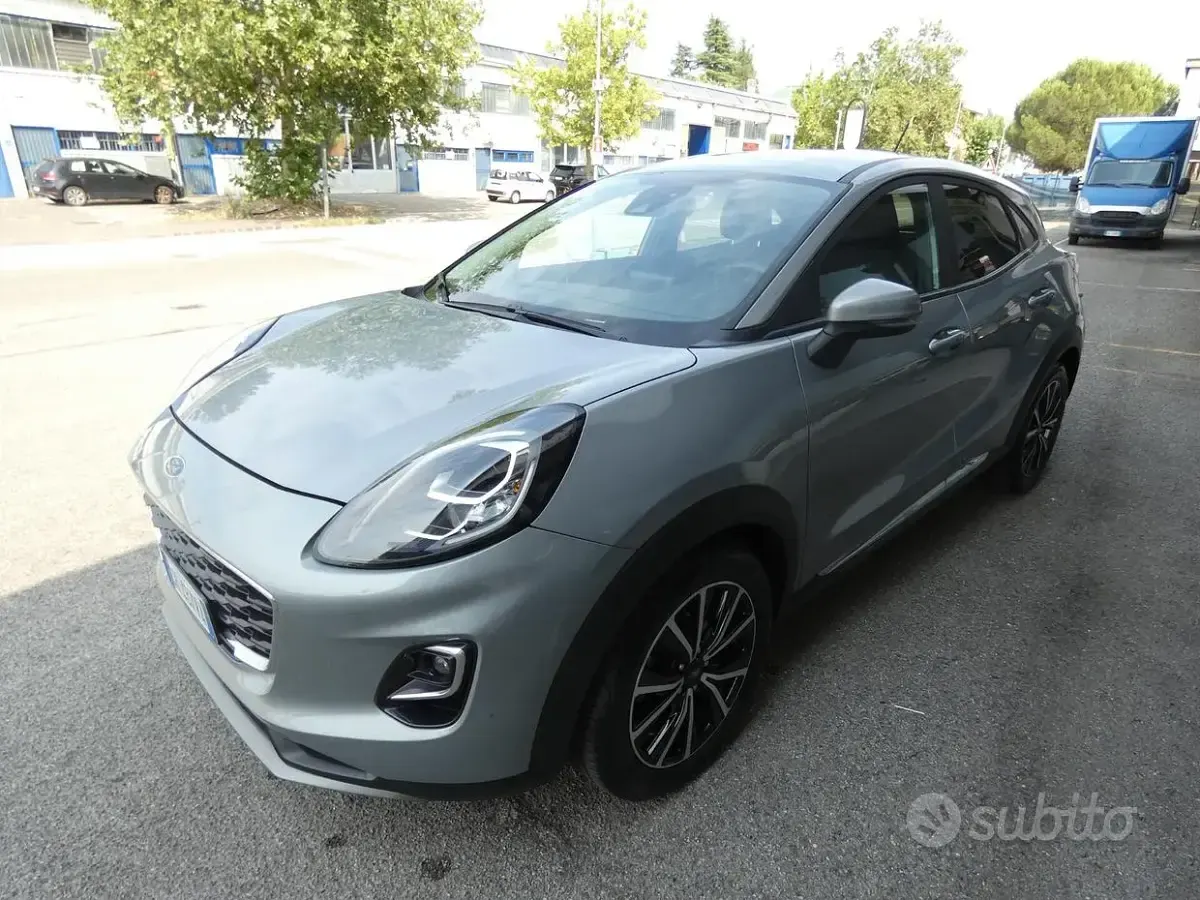 Usata Ford Puma 124 CV (91 kW) 2022 Grigio SUV