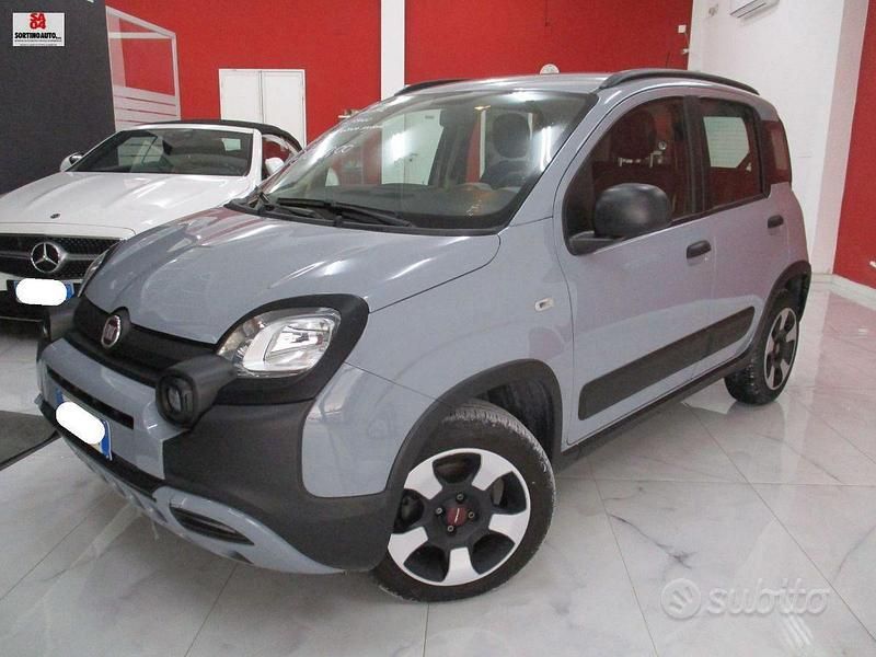 Usata Fiat Panda Cross 69 CV (50 kW) 2022 Grigio Utilitaria