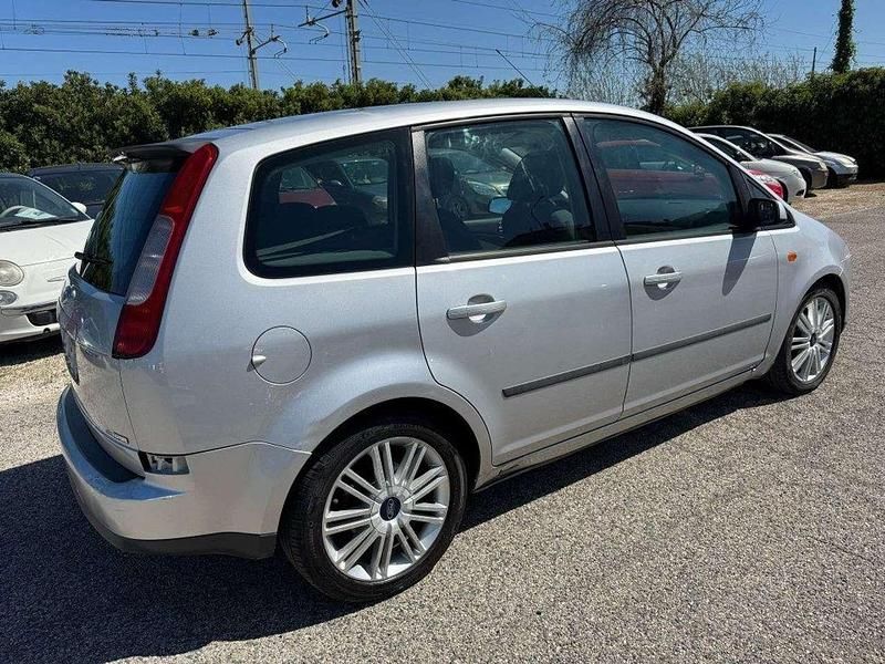 Begagnad Ford C-MAX Ghia 90 HK (66 kW) 2006 Silver Minibuss