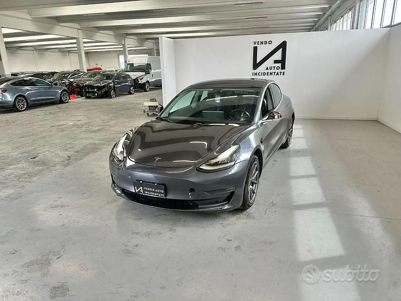 Usata Tesla Model 3 112 kW (153 CV) 2020 Grigio Berlina