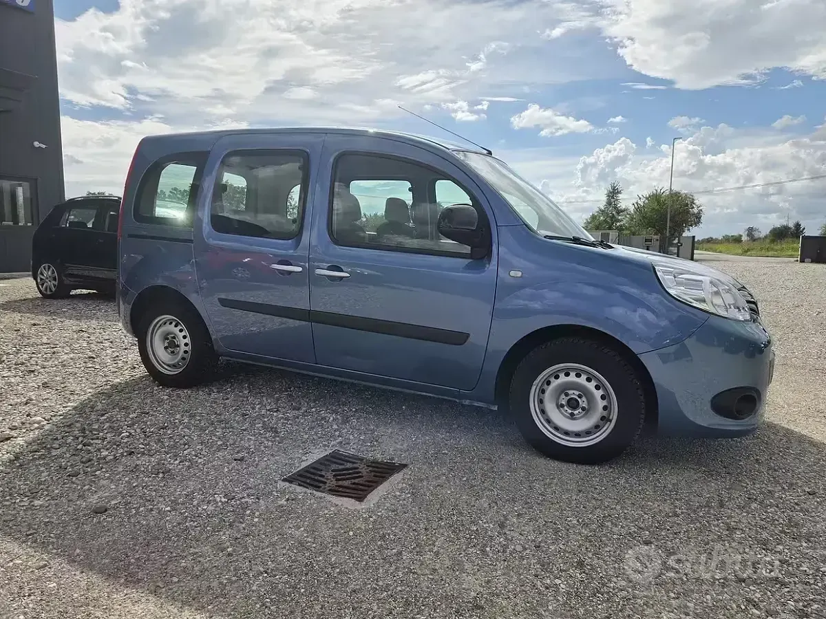 Usata Renault Kangoo 115 CV (84 kW) 2014 Blu Monovolume