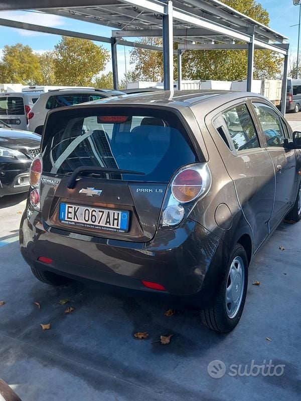 Usata Chevrolet Spark LS 68 CV (50 kW) 2011 Marrone Utilitaria