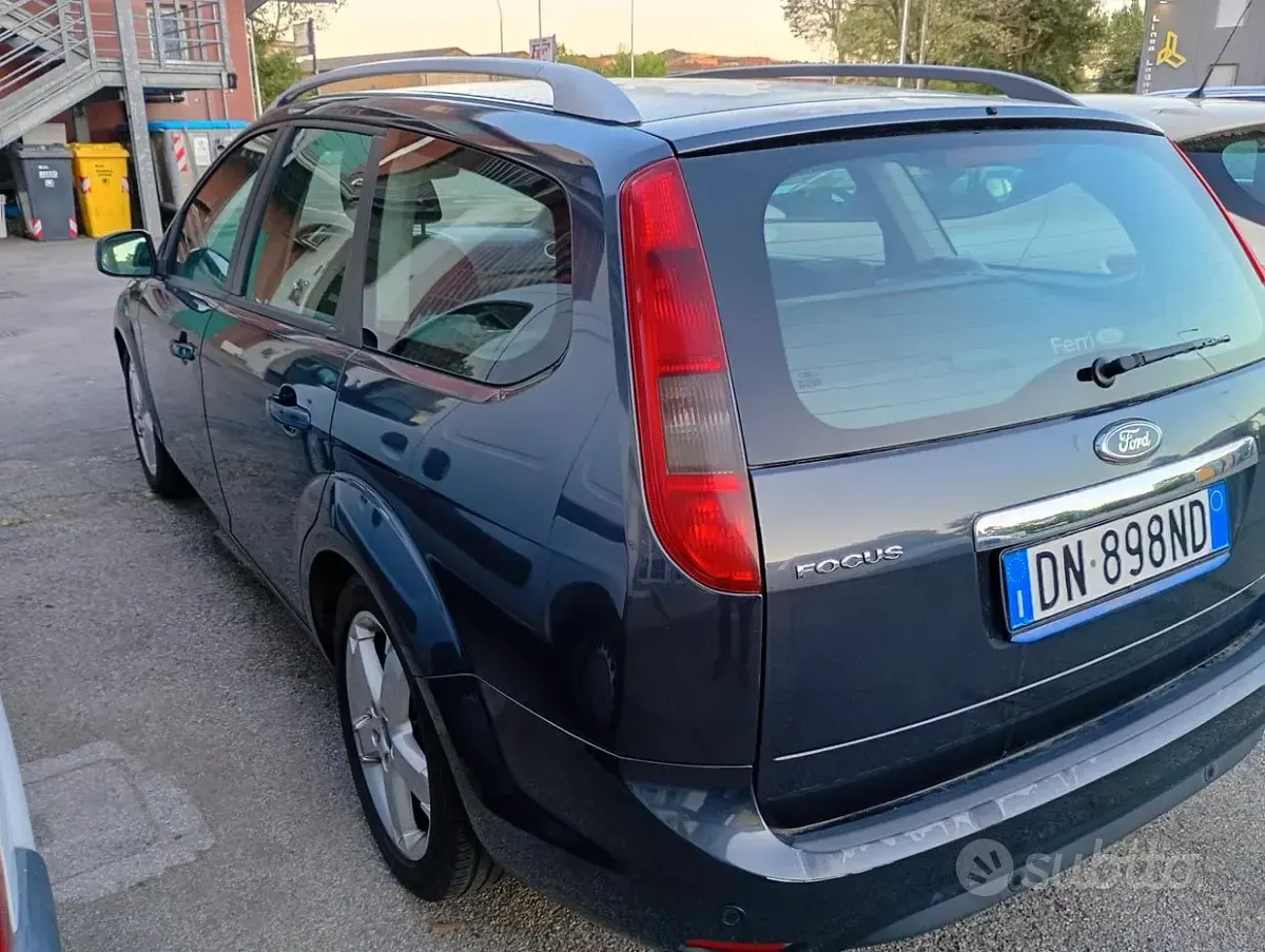 Usata Ford Focus 110 CV (80 kW) 2008 Blu Station wagon