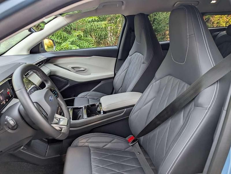 Usata Ford Explorer Extended Range 88 kW (121 CV) 2024 Blu/azzurro SUV