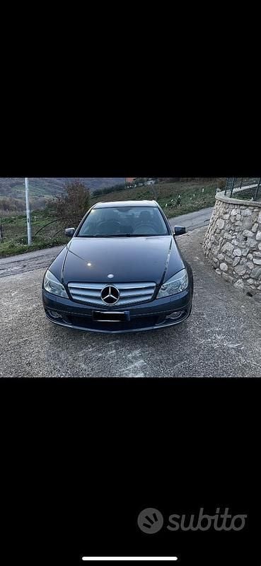 Usata Mercedes C220 170 CV (125 kW) 2010 Grigio Berlina