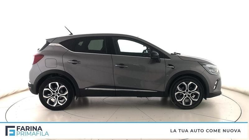 Usata Renault Captur Intens 101 CV (74 kW) 2022 Grigio scuro SUV