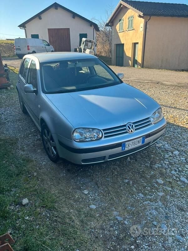 Grigio Usata 2003 VW Golf IV Comfortline Tre volumi | 1000 € (Super prezzo) - Immagine 1/4
