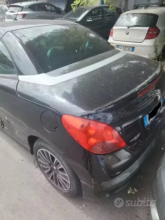 Usata Peugeot 207 CC 93 CV (68 kW) 2008 Nero Cabrio