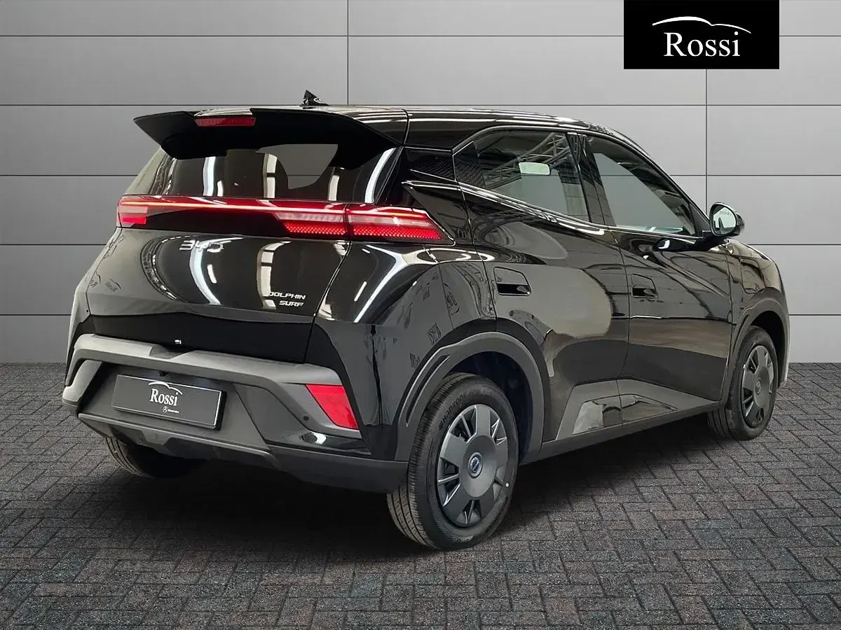 Nuova BYD Dolphin Surf Active 64 kW (88 CV) 2026 Polar night black Utilitaria