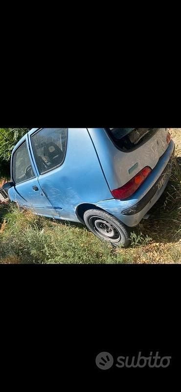 Usata Fiat 600 2000 Blu Berlina