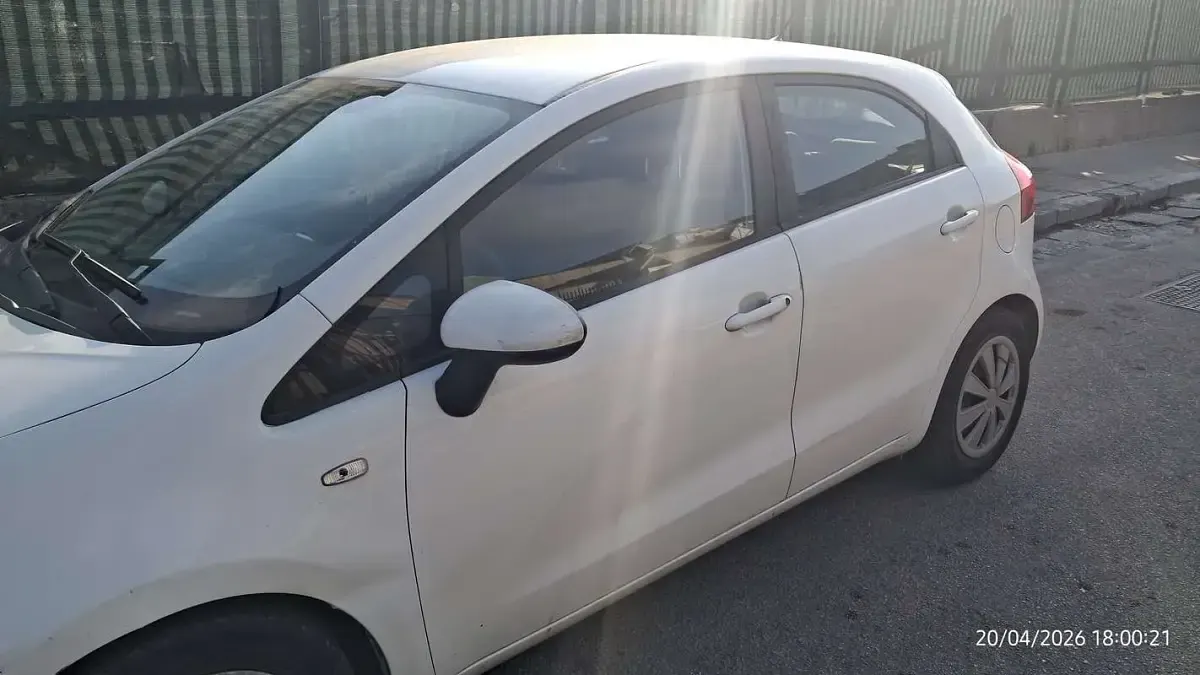 Usado Kia Rio Active 86 HP (63 kW) 2014 Sedan