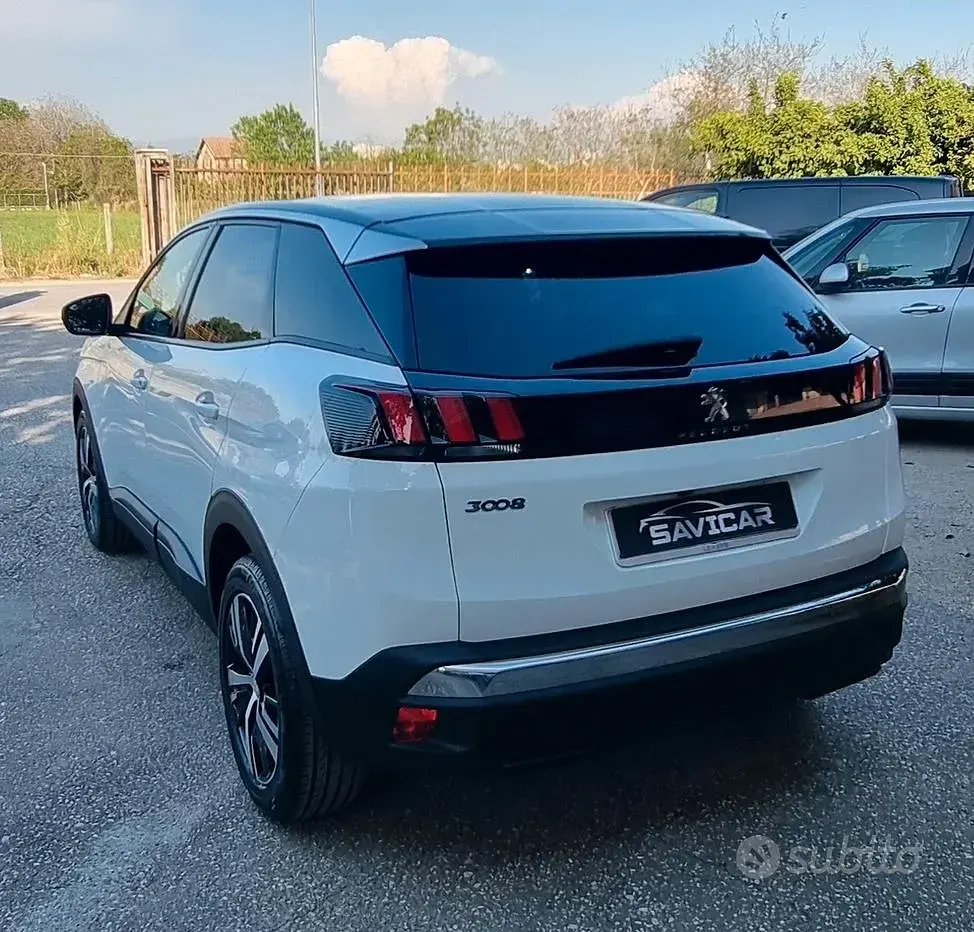 Usata Peugeot 3008 Allure 131 CV (96 kW) 2019 Bianco SUV