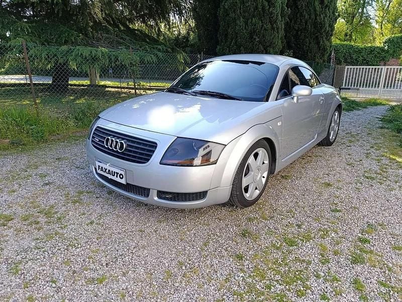 Usata Audi TT 224 CV (164 kW) 2001 Argento Coupé