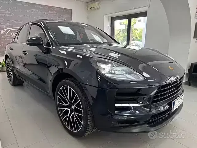Usata Porsche Macan 245 CV (180 kW) 2020 Blu/azzurro SUV